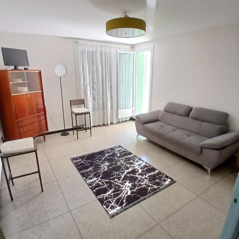 Chambre avec balcon dans une appartement la belle de mai - Doppelzimmer mit Balkon - 10
