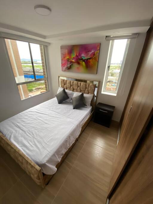 Apartamento de lujo Fontibón cerca al aeropuerto y terminal de transportes - Apartamento de 2 dormitorios - 14