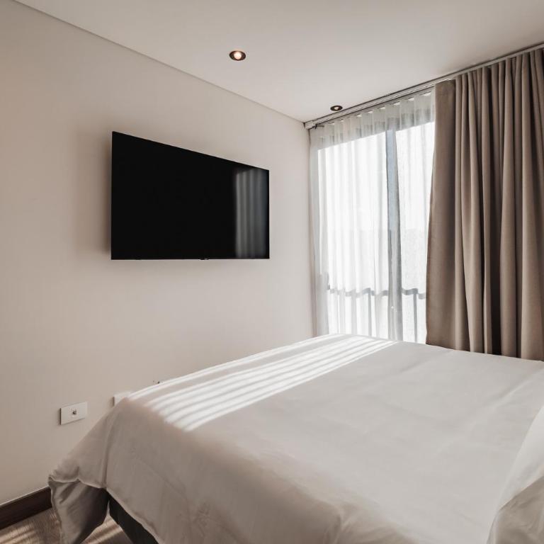 Impresionantes aptos en Edificio Morph con vista increíble a El Poblado - Habitación Triple con vistas a la ciudad - 12