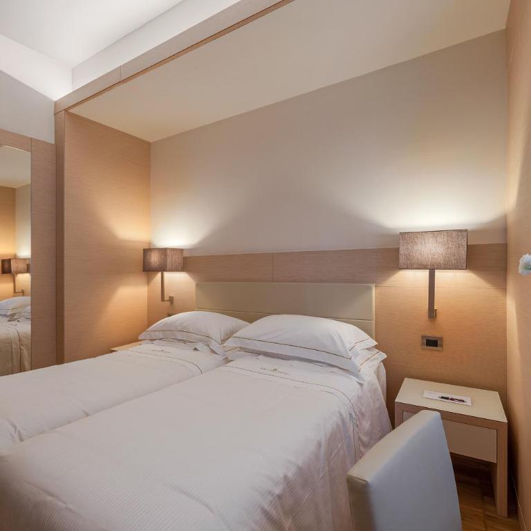 Hotel Ariston - Camera Doppia con Letti Singoli - 1