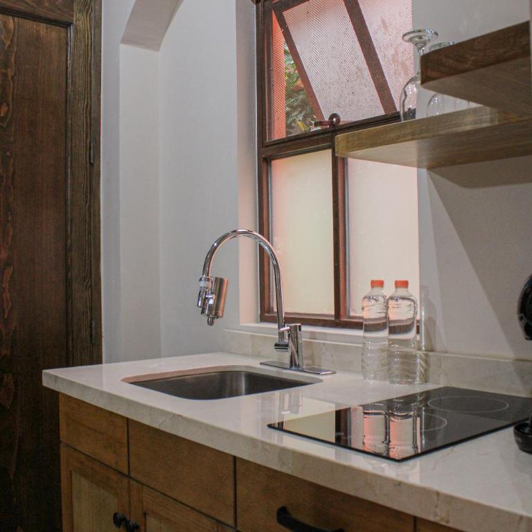 San Cayetano 4 with AC just a block away from the main square - Standard Suite - 10