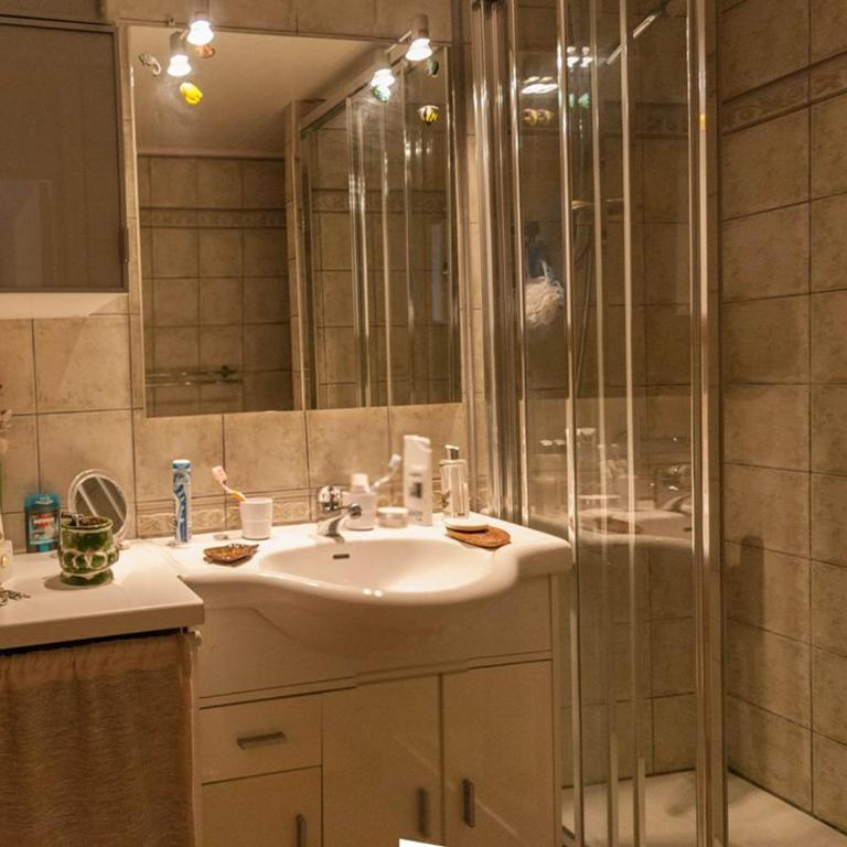 Charmant 2 pièces en centre-ville, 4 couchages, avec parking et climatisation - FR-1-803-65 - Apartment - 5
