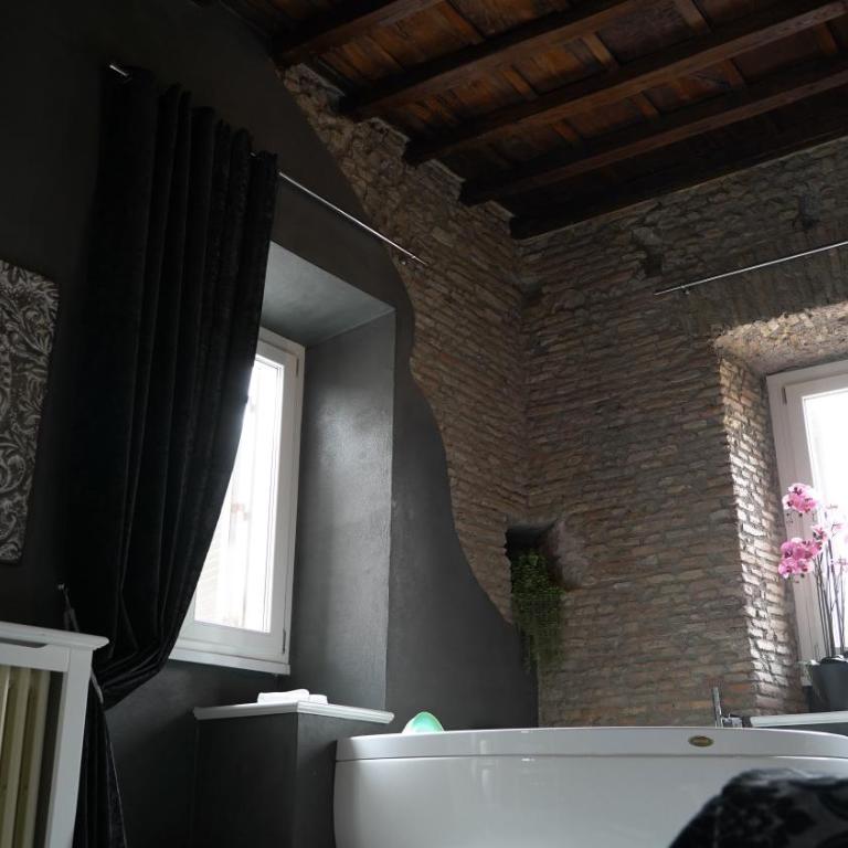 Rhome Luxury suite - Suite King con Vasca Idromassaggio - 5
