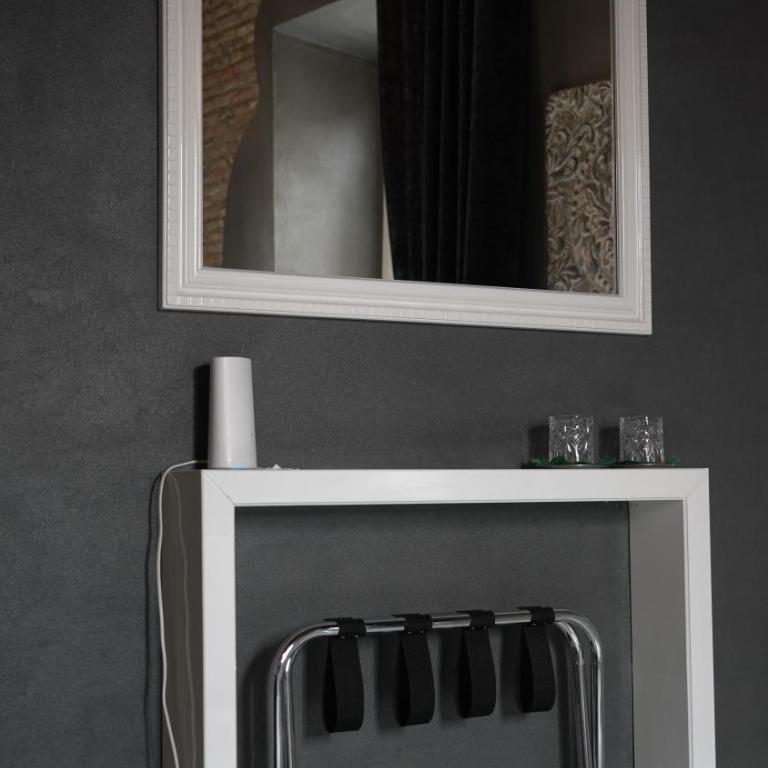 Rhome Luxury suite - Suite King con Vasca Idromassaggio - 9