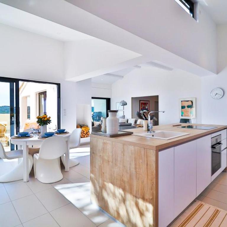 Modernes Ferienhaus La petite maure mit Pool, Meerblick, familienfreundlich by Riviera Homelife Management - Maison de Vacances - 13