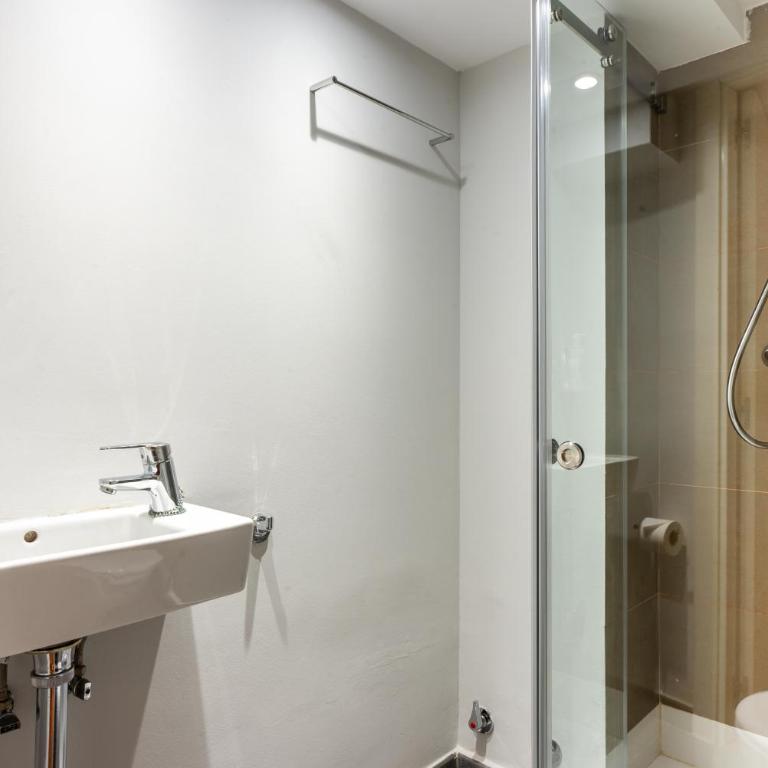 Smartr Madrid Las Ventas - 2 Bedroom Duplex Apartment with terrace - 7