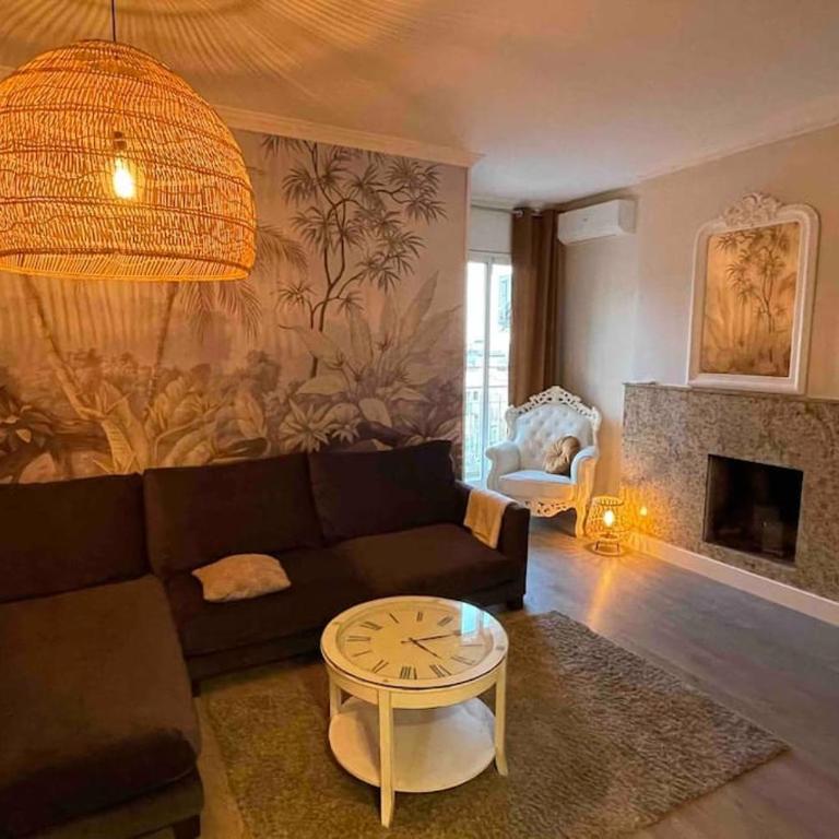 Spacious Penthouse with big private terrace & view - Three-Bedroom Apartment - 33