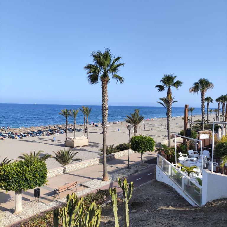 Apartamento Reformado con vistas al Mar - Apartamento de 2 dormitorios con terraza - 13