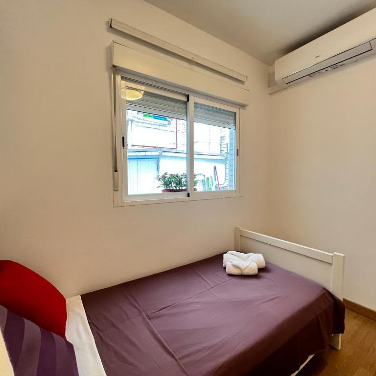Exclusivo Terraza Tortosa Temporal - Five-Bedroom Deluxe Apartment - 42