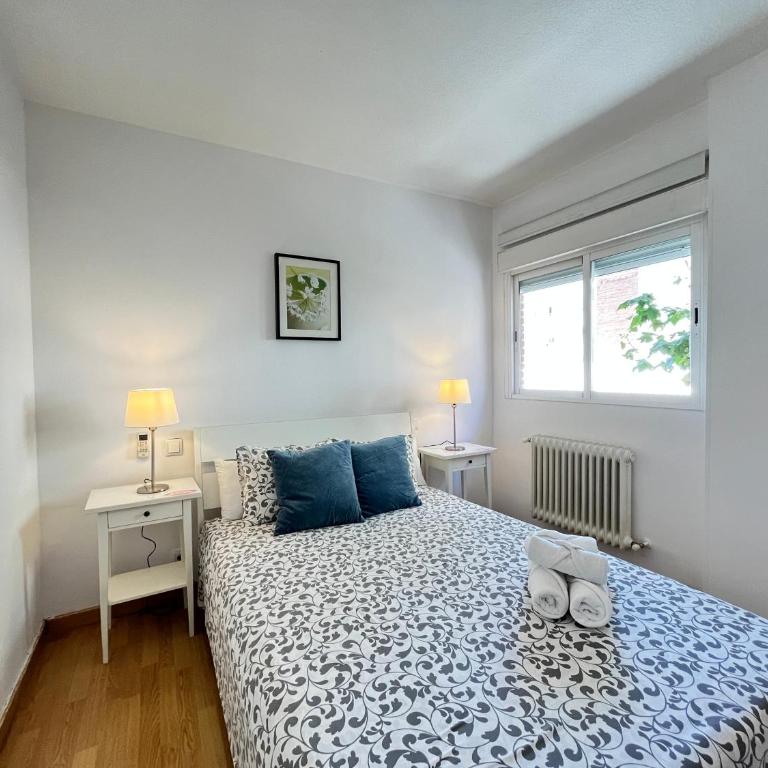 Exclusivo Terraza Tortosa Temporal - Five-Bedroom Deluxe Apartment - 40