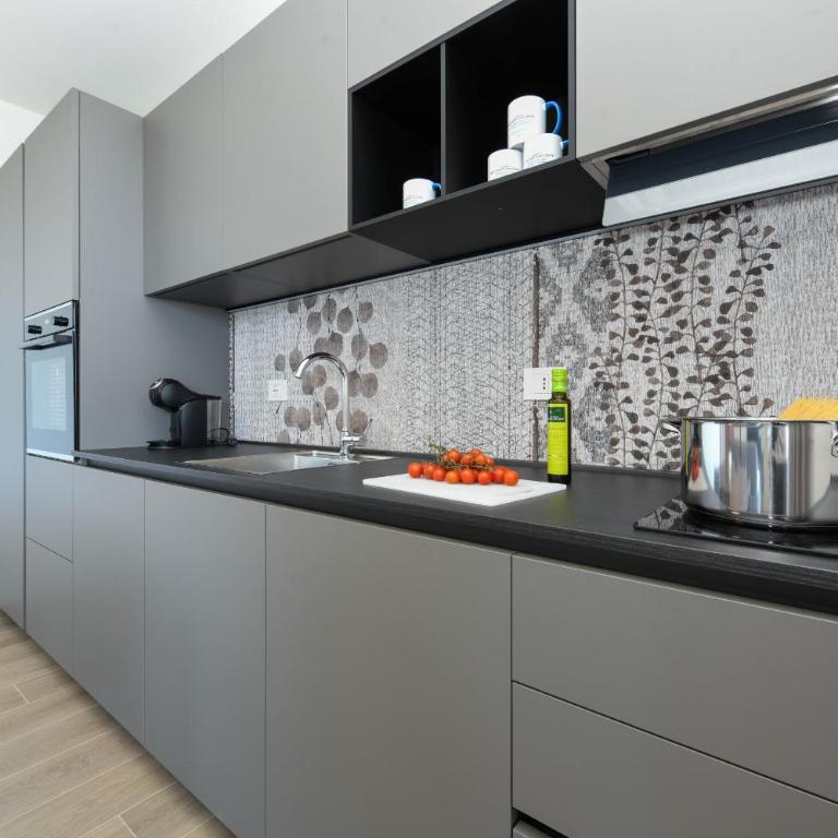 MGH Luxury - Palms Residence Sirmione N2 - Deluxe Apartment - 20