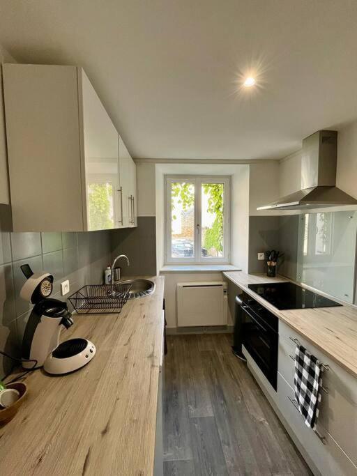 T2- Le François III - Proche Centre ville - Appartement 1 Chambre - 17