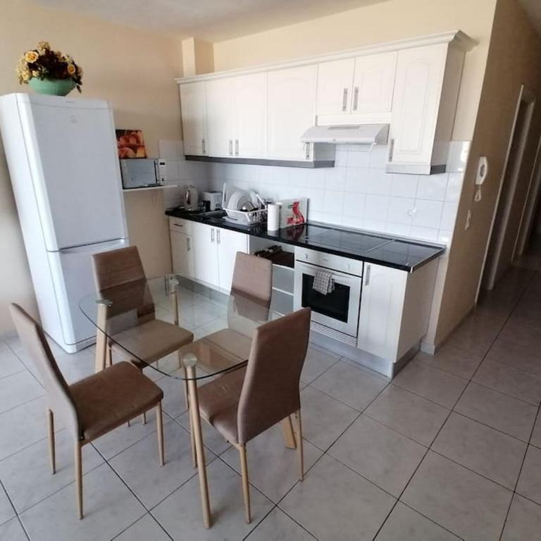 ROCKIN' VIEW COSTA ADEJE - 2 br, great terrace, parking, pool - Two-Bedroom Apartment - 8