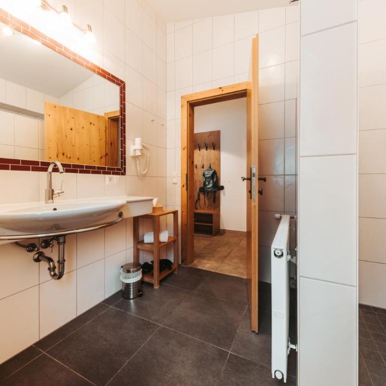 Regitnig - 4 Sterne Hotel und Chalets - Apartment mit 2 Schlafzimmern - 4