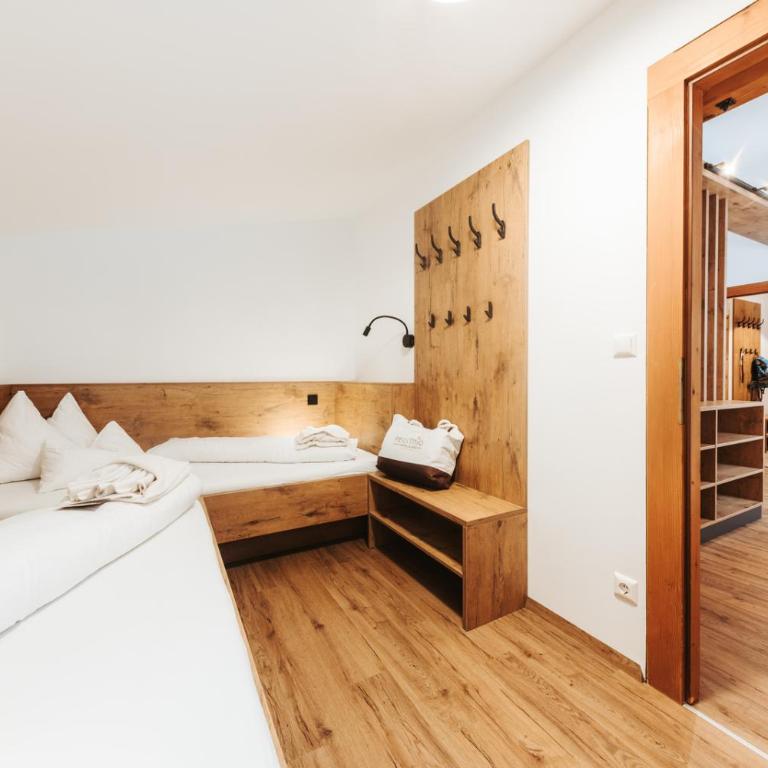 Regitnig - 4 Sterne Hotel und Chalets - Apartment mit 2 Schlafzimmern - 2