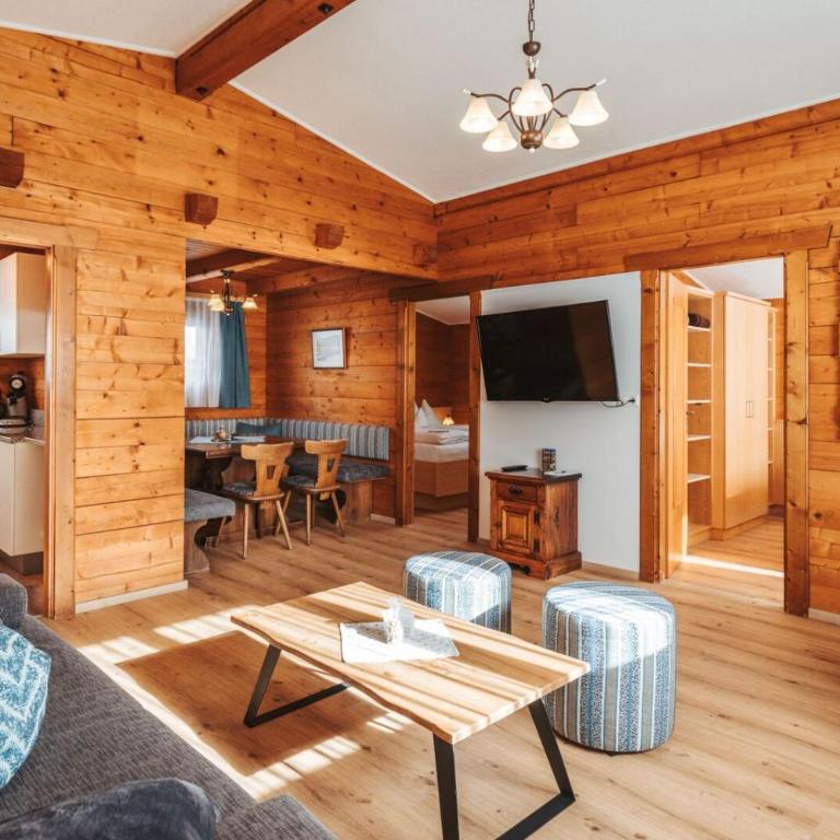 Regitnig - 4 Sterne Hotel und Chalets - Chalet mit 2 Schlafzimmern - 2