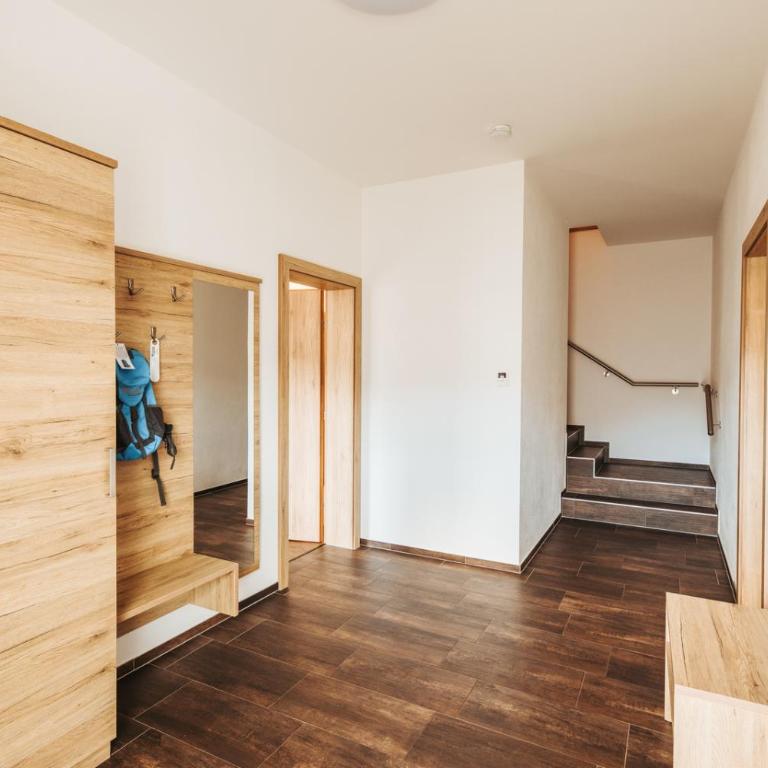 Regitnig - 4 Sterne Hotel und Chalets - Chalet mit 2 Schlafzimmern - 3