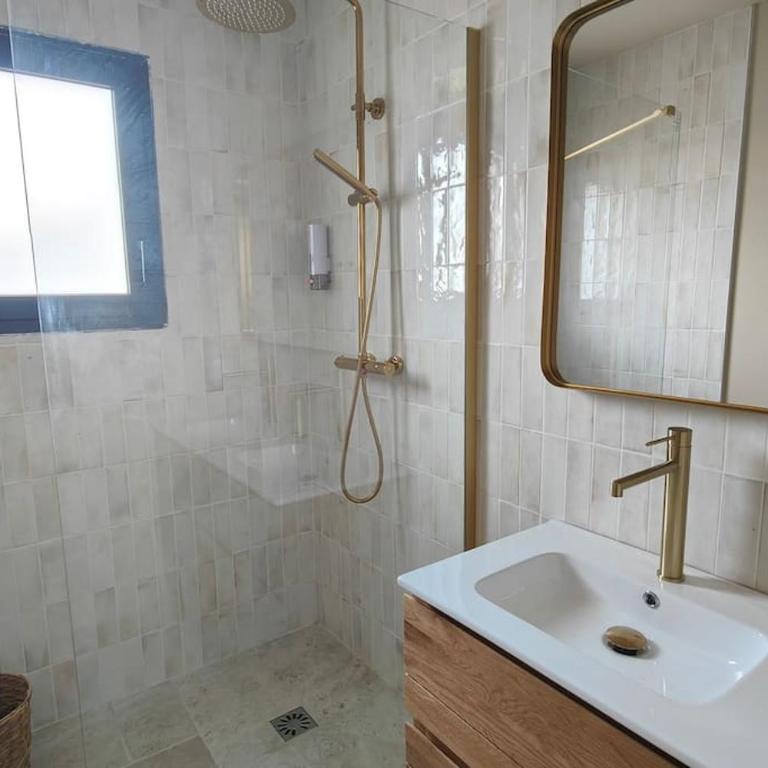 Villa Rose jacuzzi vue mer - Three-Bedroom Villa - 30