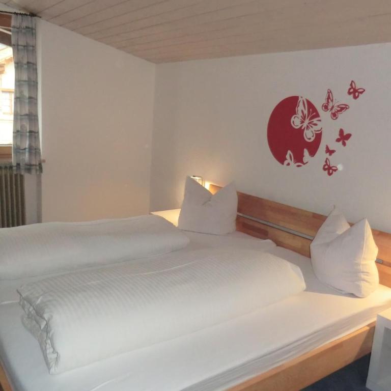 Ferienwohnungen Hell - Maisonette-Apartment mit 3 Schlafzimmern - 2