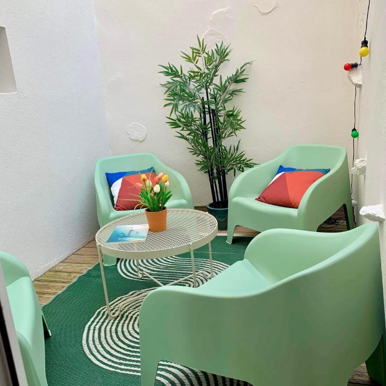 Exceptionnel Vieux Port 65m2 4-6 pers, wifi, patio - Appartement 2 Chambres - 22