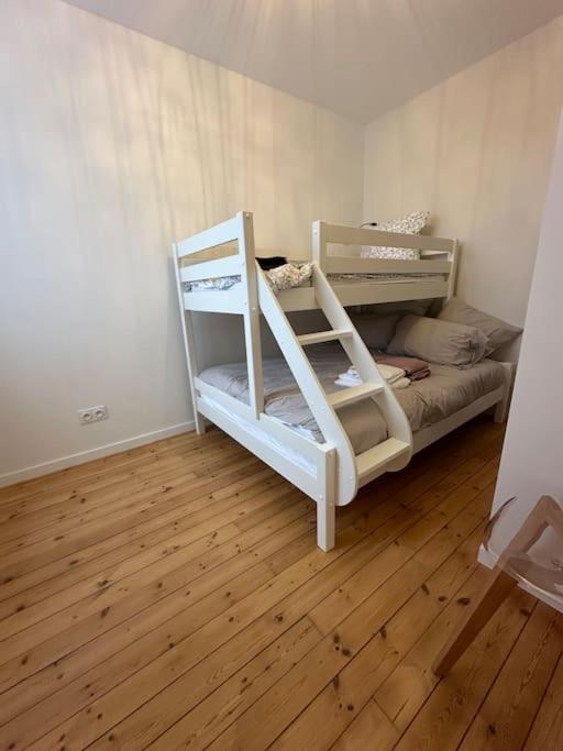 30 m plage Le Roulis classée 3 étoiles, jolie maison entièrement rénovée en 2024 - Villa 2 Chambres - 18