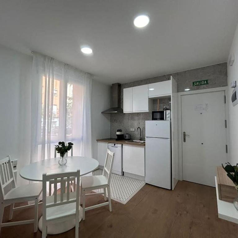 Nice studio in Madrid URQ1 - Studio Apartment - 9