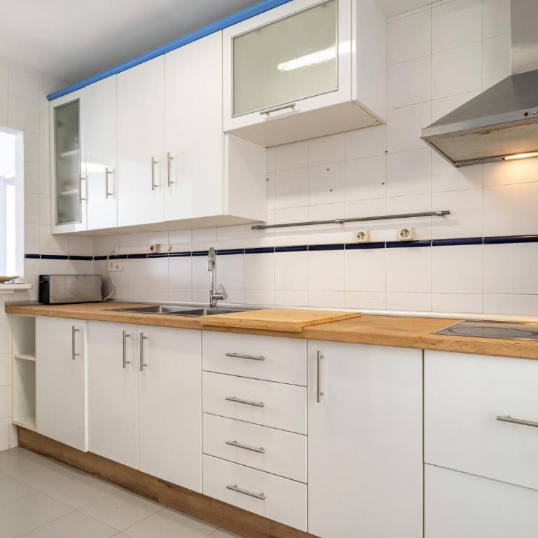 Beautiful Apartment In Roquetas De Mar - Two-Bedroom Apartment - 3