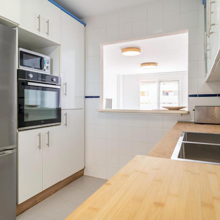 Beautiful Apartment In Roquetas De Mar - Two-Bedroom Apartment - 4
