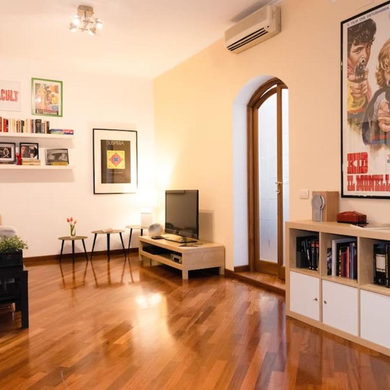 STRACULT HOUSE Suggestive and Vintage-pop Apartment - Appartement 2 Chambres - 42