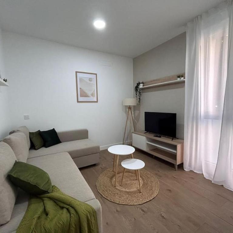 Beautiful flat in Madrid URQ2 - Two-Bedroom Apartment - 1