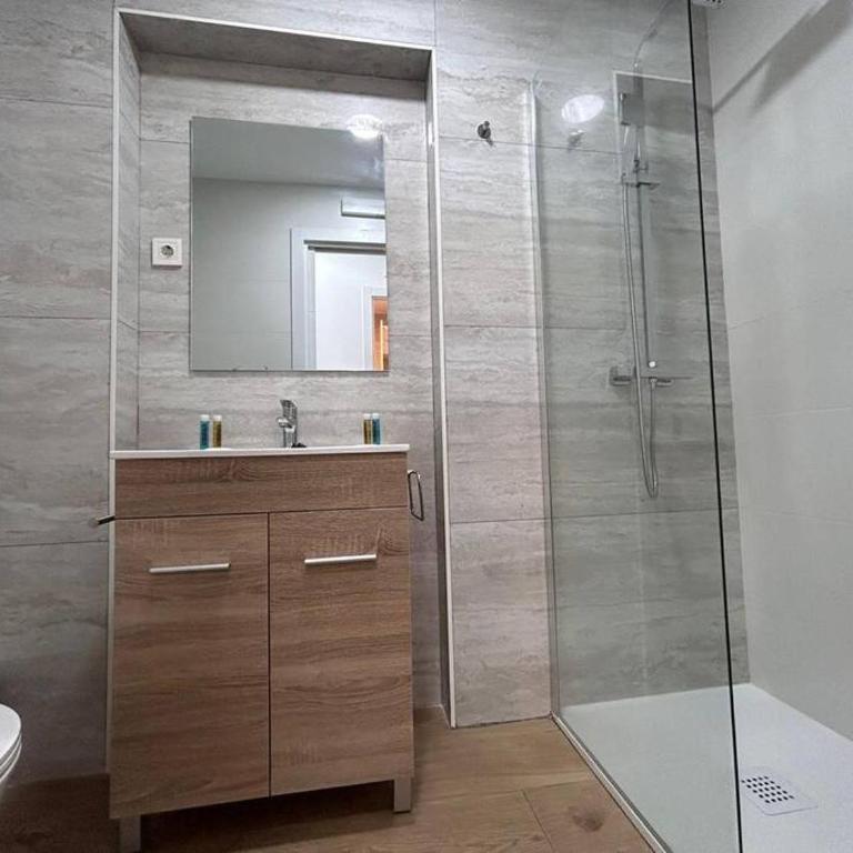 Beautiful flat in Madrid URQ2 - Two-Bedroom Apartment - 16