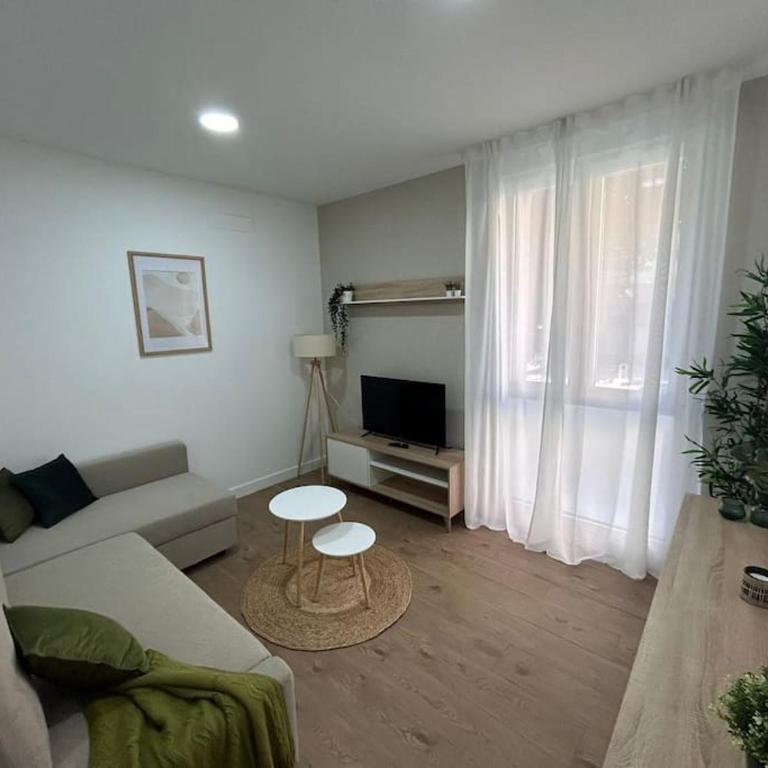 Beautiful flat in Madrid URQ2 - Two-Bedroom Apartment - 21