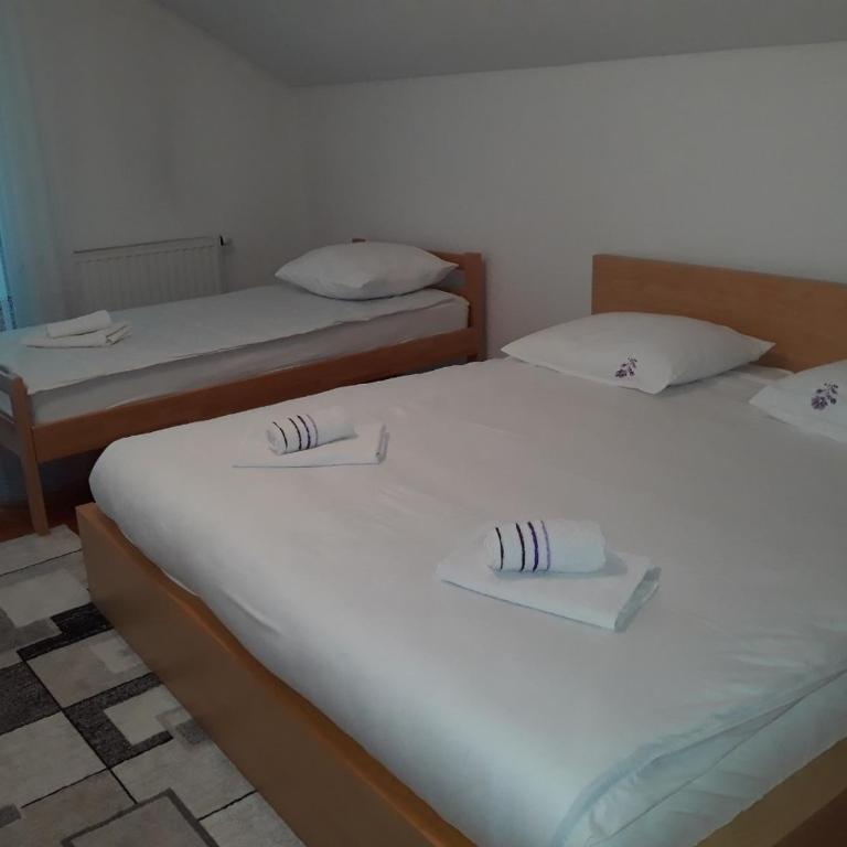Relax House Bihać - Vila sa Pogledom na Vrt - 11