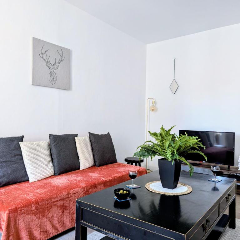 Le 39 Victor Hugo by GC - Grand F4 Cosy avec Billard & wifi - Appartement 3 Chambres - 12