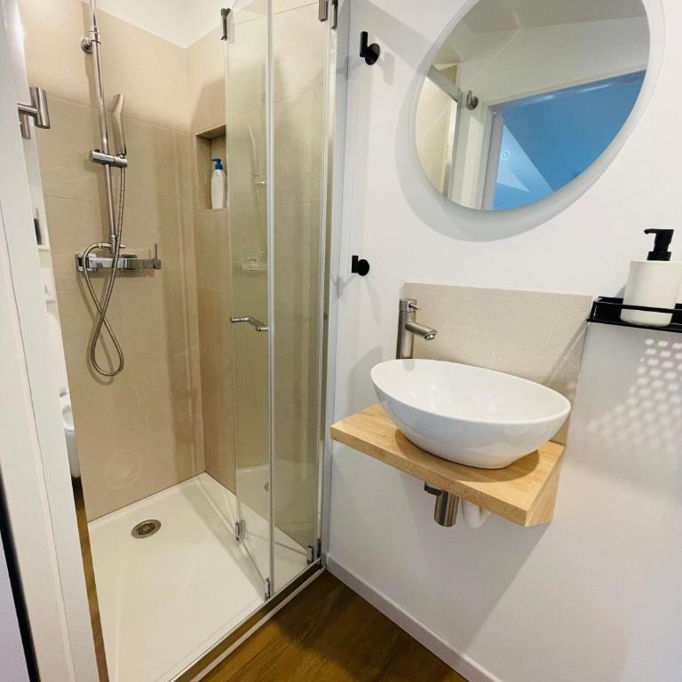 Superbe Loft 2 niveaux Comédie Gare - Apartment mit 1 Schlafzimmer - 6