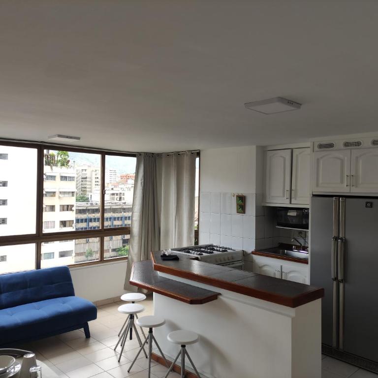 Apartamento cerca del Boulevard de Sabana Grande y zona comercial - One-Bedroom Apartment - 2