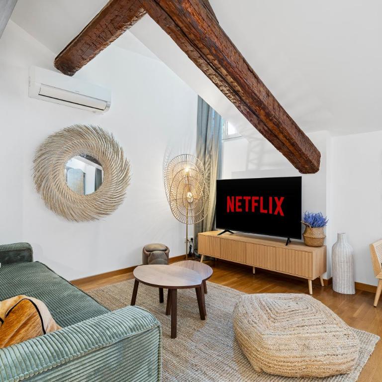 Nice Renting - 3 MASSENA - Chic Escape Luxury Duplex Place Massena - Appartement 1 Chambre - 3