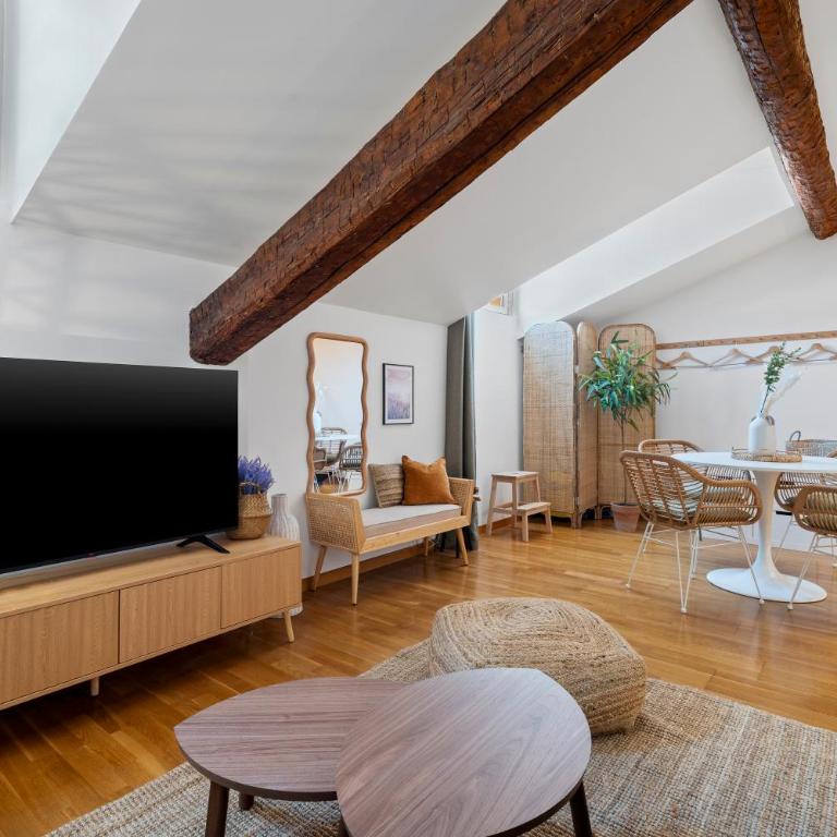 Nice Renting - 3 MASSENA - Chic Escape Luxury Duplex Place Massena - Appartement 1 Chambre - 2