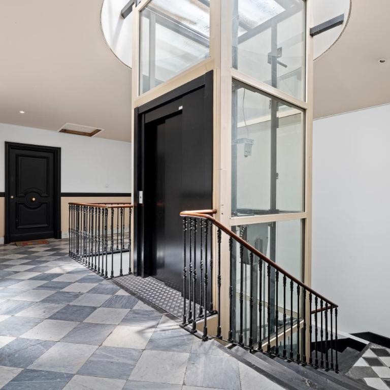 Nice Renting - 3 MASSENA - Chic Escape Luxury Duplex Place Massena - Appartement 1 Chambre - 16
