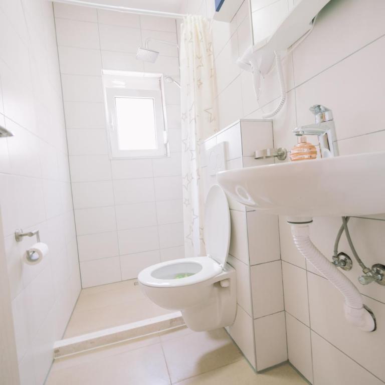 Apartments Leandra - Apartman s 2 Spavaće Sobe sa Balkonom i Terasom - 21