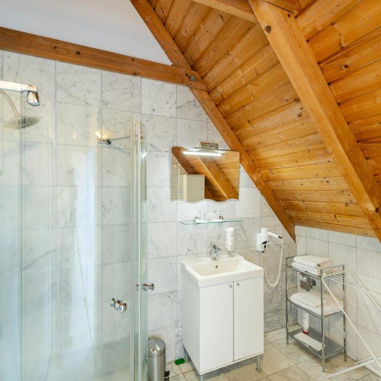 Stoffbauer GmbH - Studio-Apartment - 16