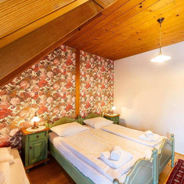 Stoffbauer GmbH - Dreibettzimmer - 3