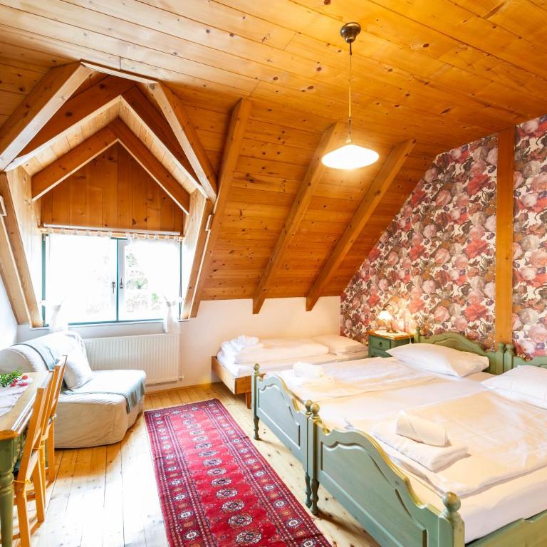 Stoffbauer GmbH - Dreibettzimmer - 2
