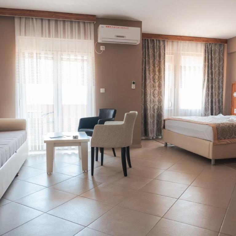 Emerald Hotel - Studio with Terrace - 1