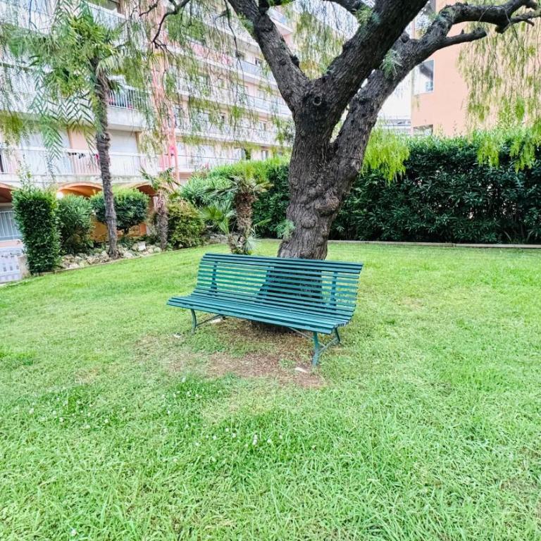 Apt Juan-les-Pins Clim-Plage 200m -Piscine - Monolocale - 19