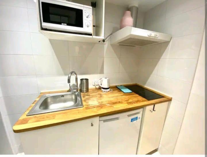 033 Basic Barça 3 3 - One-Bedroom Apartment - 3