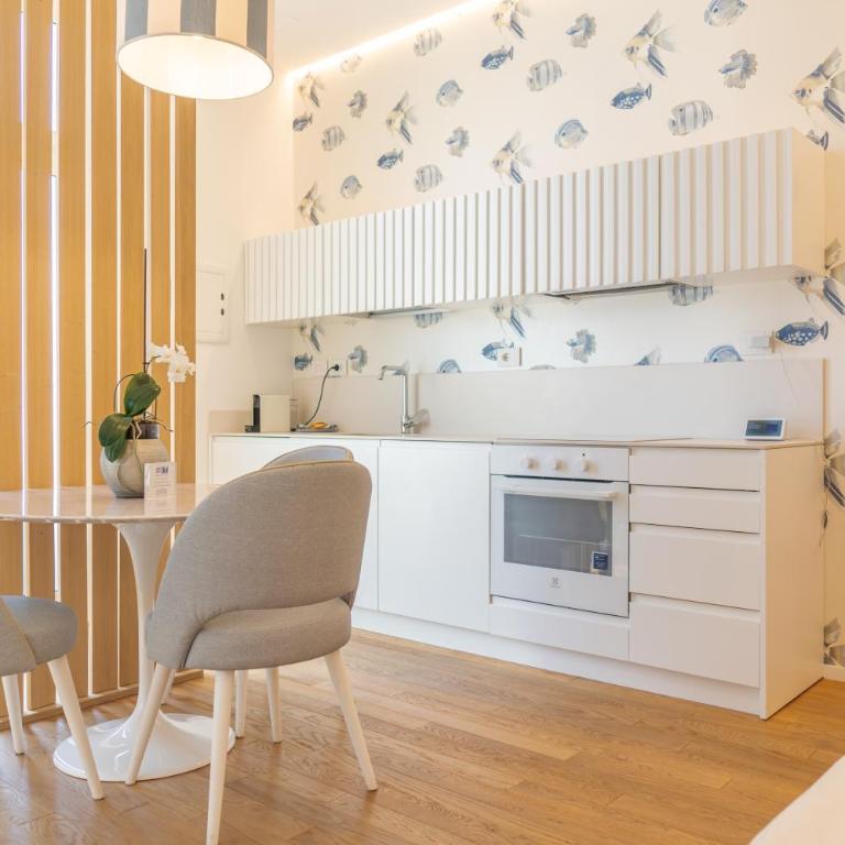 About Italy Holiday Rooms and Apartments - Appartamento Deluxe - 6
