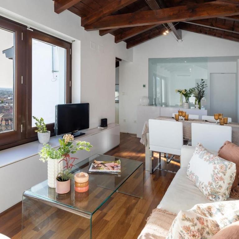 ChezmoiHomes Carmen de los Remedios - Two-Bedroom House - 4