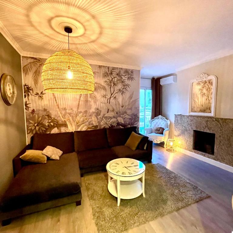Spacious Penthouse with big private terrace & view - Three-Bedroom Apartment - 36