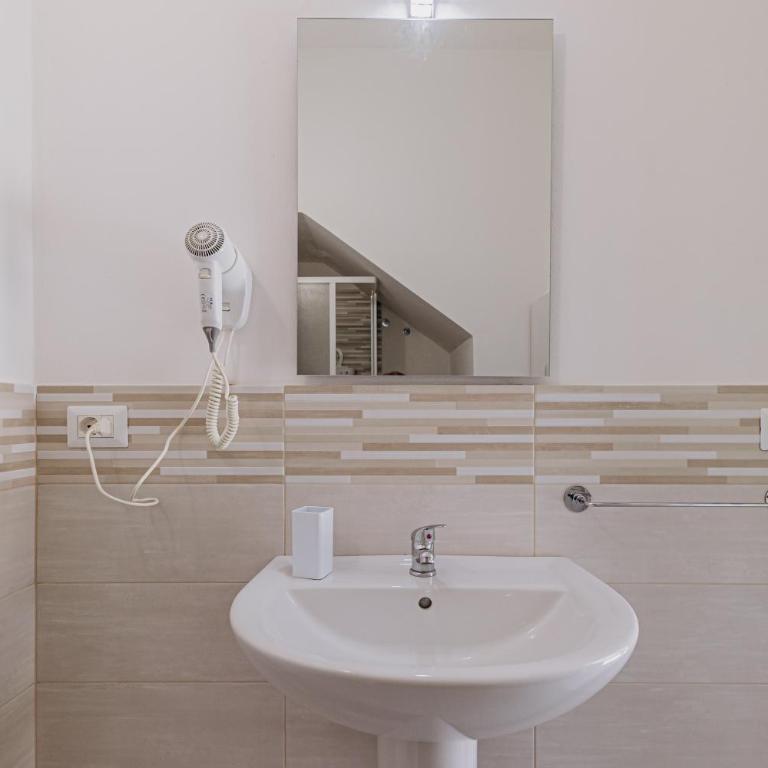 Casa Zefiro Fontane Bianche - Casa con 2 Camere da Letto - 55